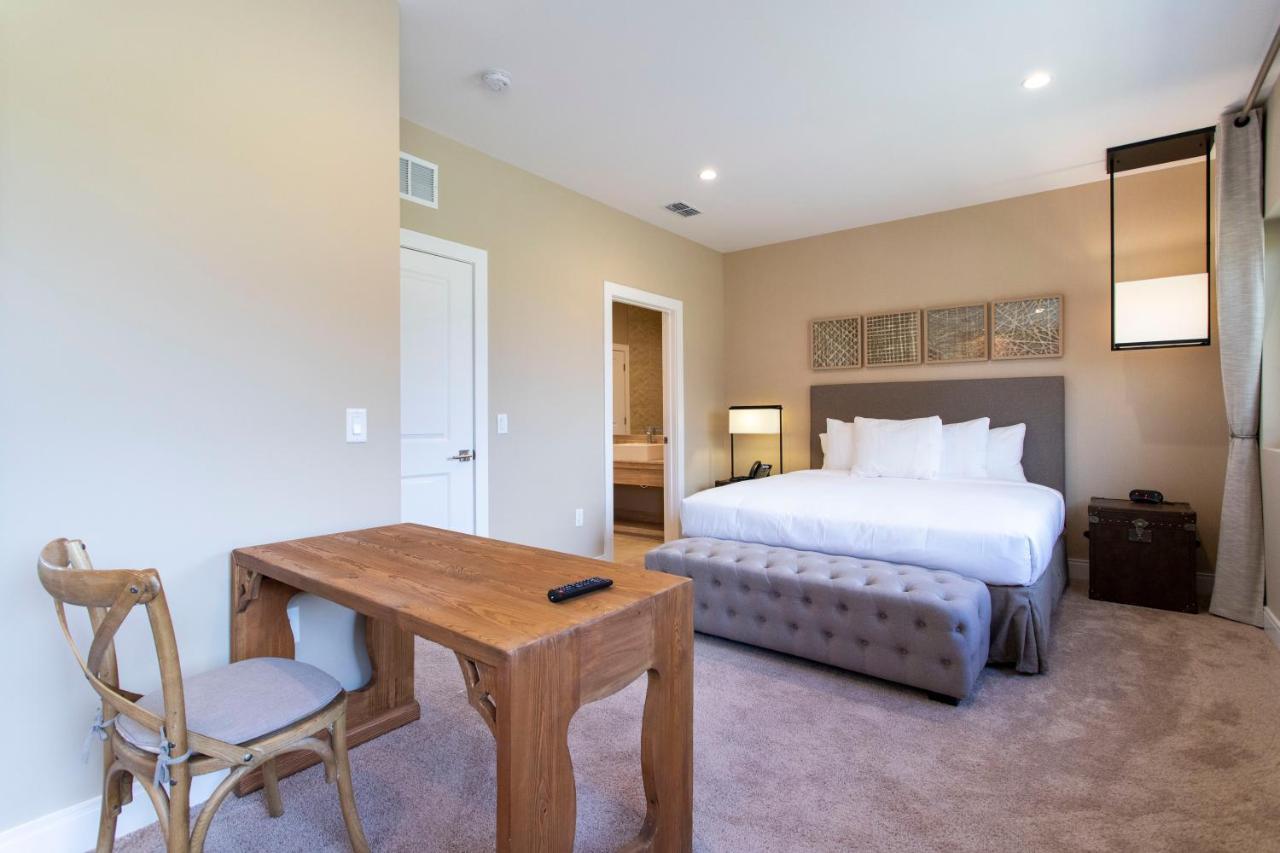 Gorgeous 4 Bd Close To @ Magic Village Yards 3097 Holiday home *